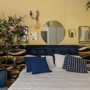 Noah Apartment